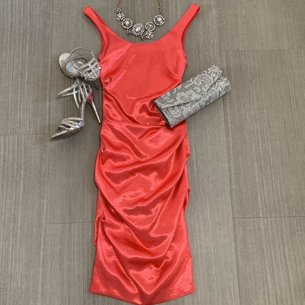 Le Château coral satin dress - Picture 11 of 15